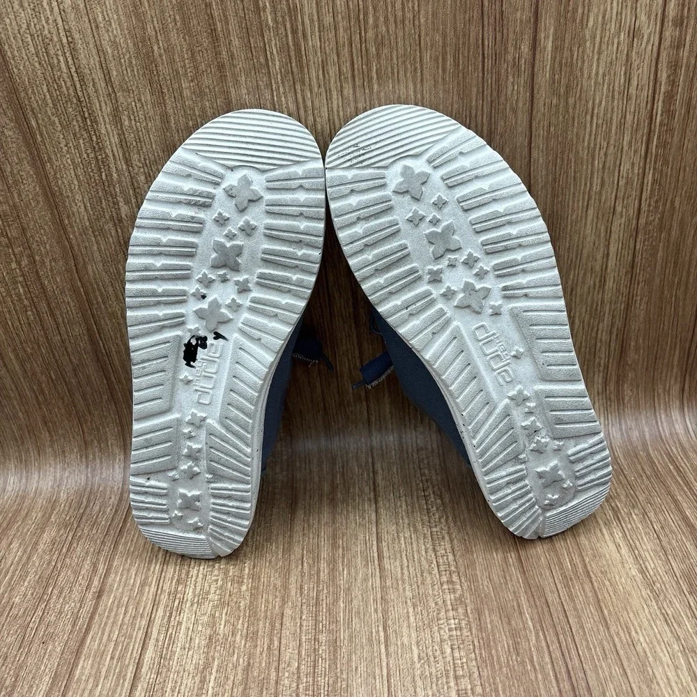 HEY DUDE WENDY SKY BLUE WOMEN'S SIZE 6 Slip-on Sneakers